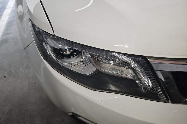Used Geely Auto Emgrand X7 Sport 2016 1.8TD Automatic Smart Model Right Front Headlight