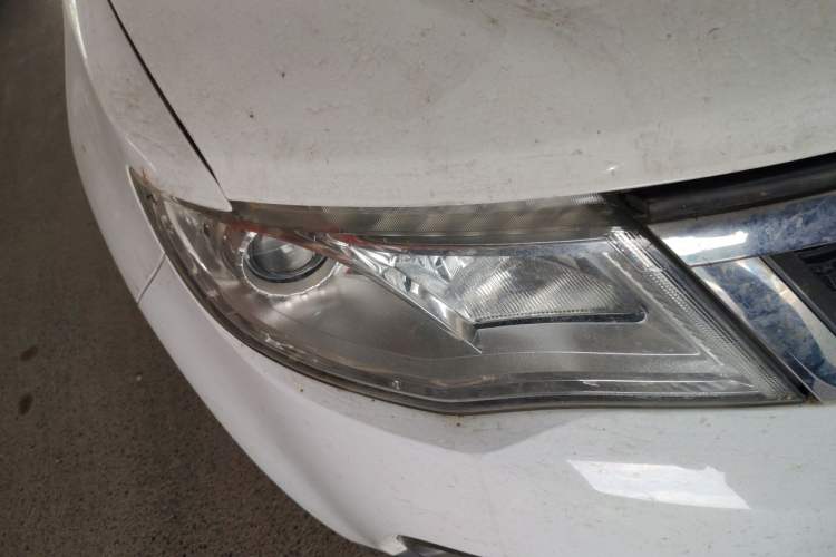 Used Geely Auto Emgrand X7 Sport 2016 1.8TD Automatic ZhiShang Model Right Front Headlight
