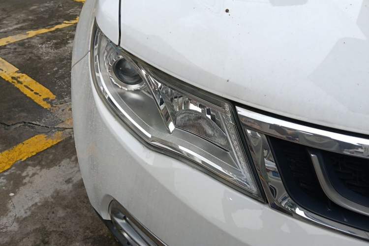 Used Geely Auto Emgrand X7 Sport 2016 1.8TD Automatic Smart Connectivity Version Right Front Headlight