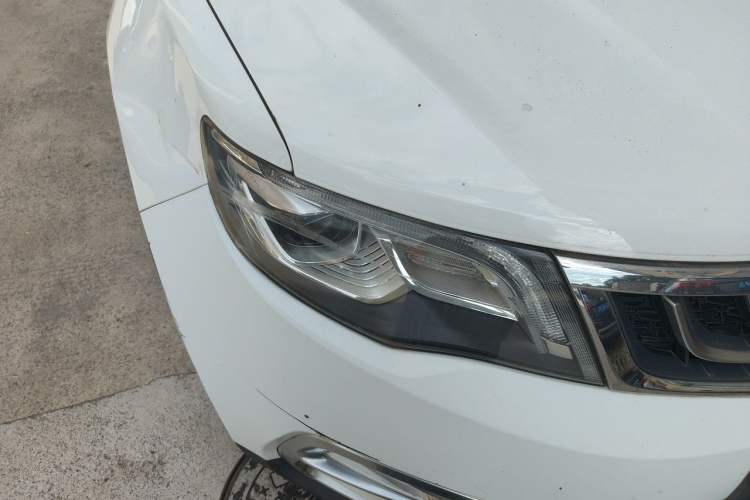 Used Geely Auto Emgrand X7 Sport 2016 1.8TD Automatic ZhiZun Version Right Front Headlight