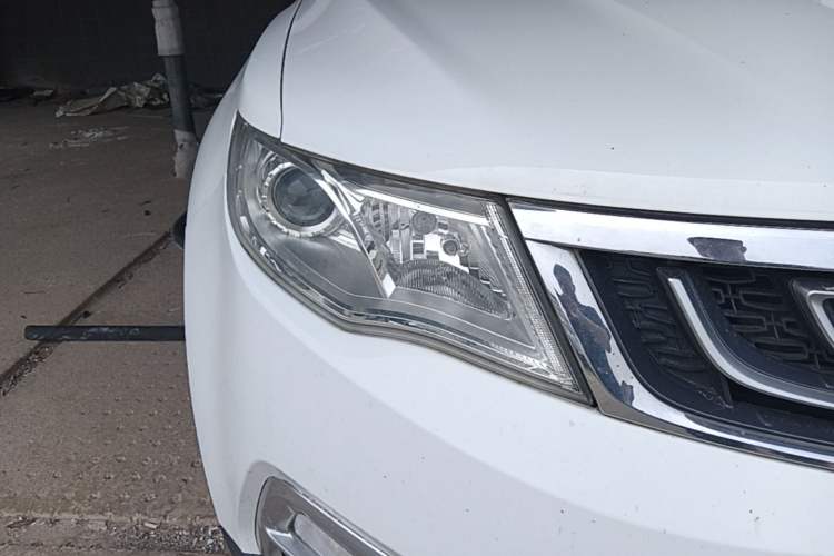 Used Geely Auto Emgrand X7 Sport 2016 1.8TD Automatic Smart Connectivity Version Right Front Headlight