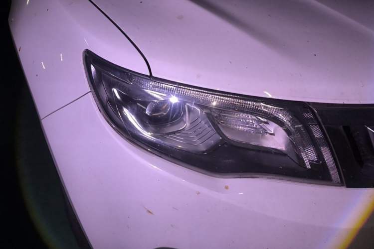 Used Geely Auto Emgrand X7 Sport 2016 1.8TD Automatic ZhiZun Version Right Front Headlight