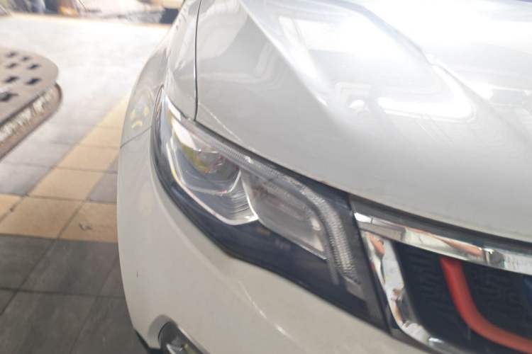 Used Geely Auto Emgrand X7 Sport 2016 1.8TD Automatic Smart Model Right Front Headlight