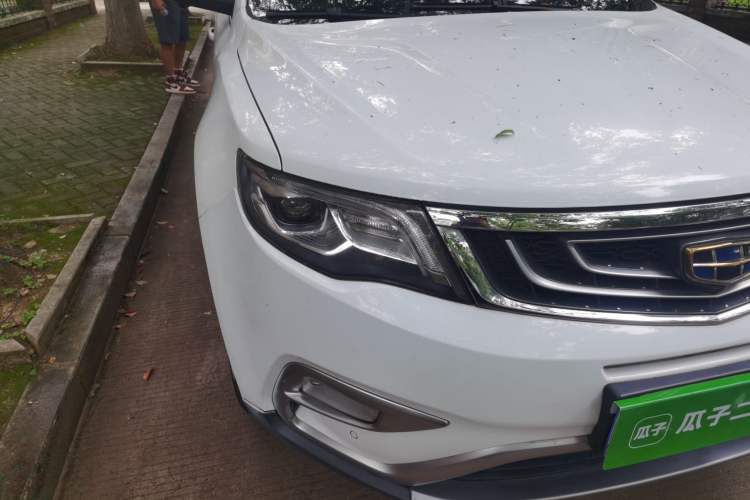 Used Geely Auto Emgrand X7 Sport 2016 1.8TD Automatic Smart Model Right Front Headlight