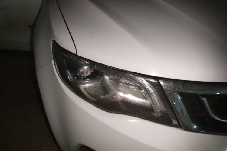 Used Geely Auto Emgrand X7 Sport 2016 1.8TD Automatic Smart Model Right Front Headlight