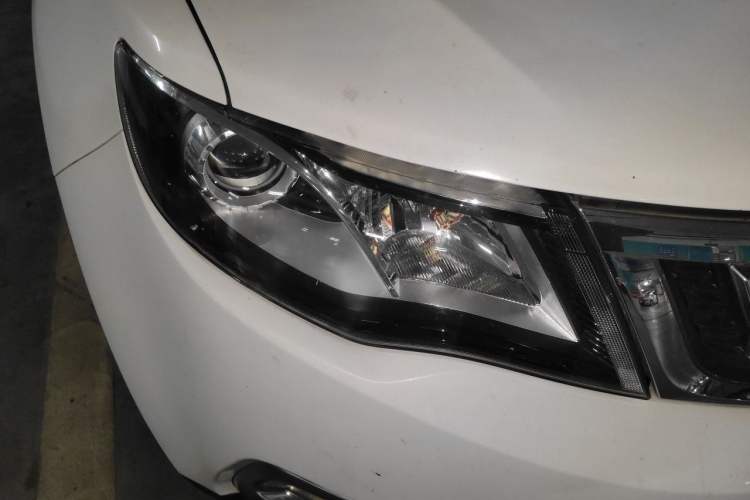 Used Geely Auto Emgrand X7 Sport 2016 1.8TD Automatic Smart Connectivity Version Right Front Headlight