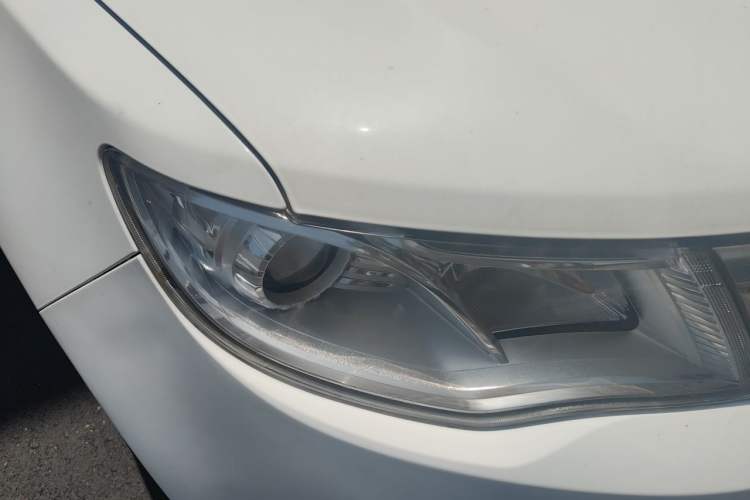 Used Geely Auto Emgrand X7 Sport 2016 2.0L Manual ZhiShang Version Right Front Headlight