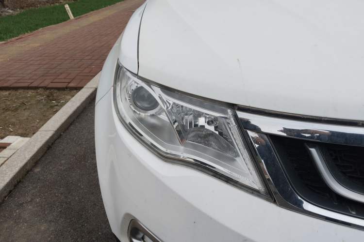 Used Geely Auto Emgrand X7 Sport 2016 1.8TD Automatic Smart Connectivity Version Right Front Headlight