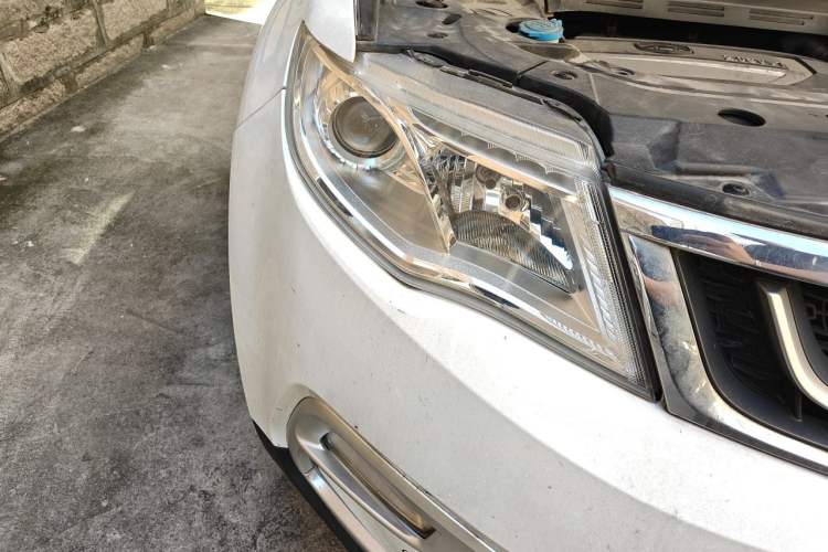 Used Geely Auto Emgrand X7 Sport 2016 2.0L Manual Smart Connect Version Right Front Headlight