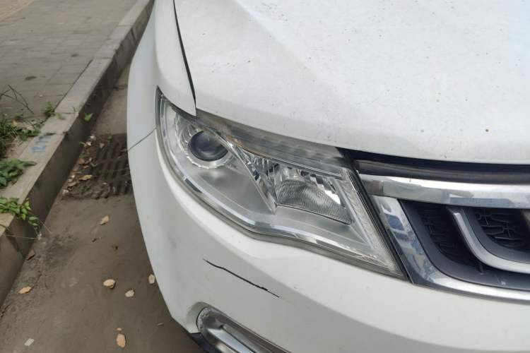 Used Geely Auto Emgrand X7 Sport 2016 2.0L Manual ZhiShang Version Right Front Headlight