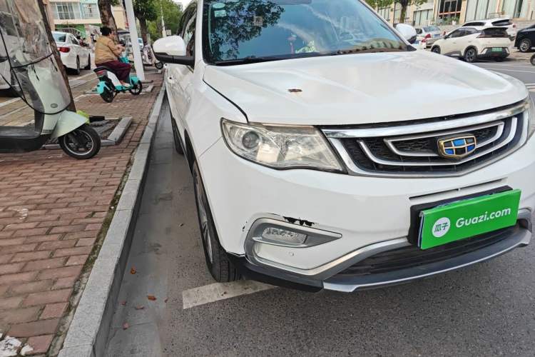 Used Geely Auto Emgrand X7 Sport 2016 1.8TD Automatic ZhiShang Model Right Front Headlight