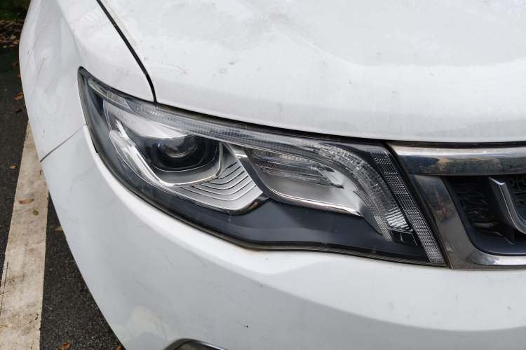 Used Geely Auto Emgrand X7 Sport 2016 1.8TD Automatic Smart Model Right Front Headlight
