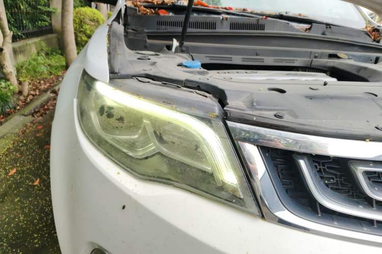 Used Geely Auto Emgrand X7 Sport 2016 1.8TD Automatic Smart Model Right Front Headlight