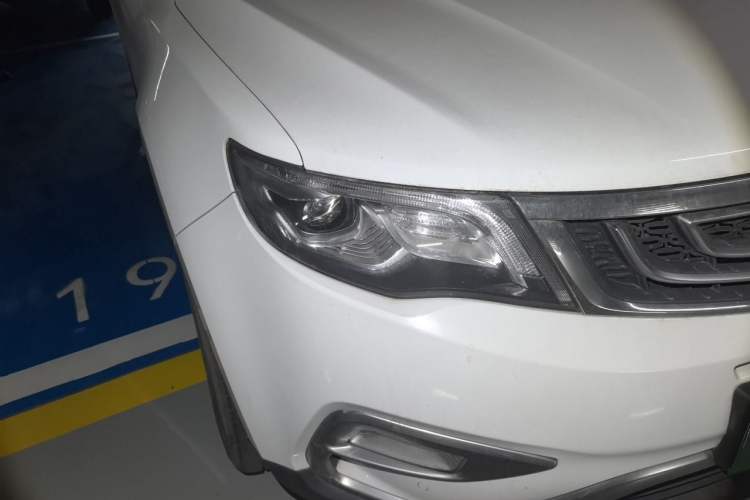 Used Geely Auto Emgrand X7 Sport 2016 1.8TD Automatic Smart Model Right Front Headlight