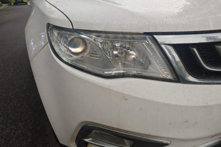 Used Geely Auto Emgrand X7 Sport 2016 1.8TD Automatic Smart Connectivity Version Right Front Headlight