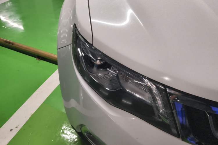 Used Geely Auto Emgrand X7 Sport 2016 1.8TD Automatic ZhiZun Version Right Front Headlight