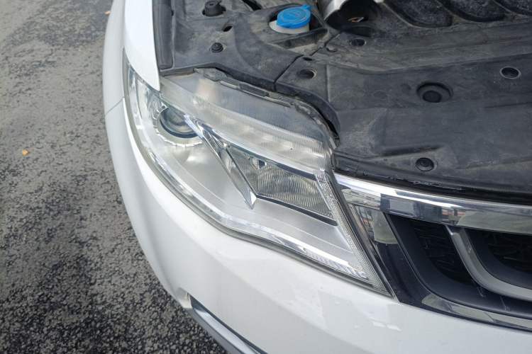 Used Geely Auto Emgrand X7 Sport 2016 1.8TD Automatic Smart Connectivity Version Right Front Headlight