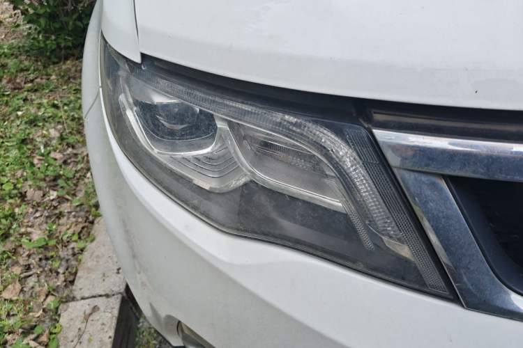 Used Geely Auto Emgrand X7 Sport 2016 1.8TD Automatic Smart Model Right Front Headlight
