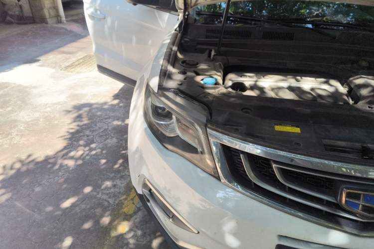 Used Geely Auto Emgrand X7 Sport 2016 1.8TD Automatic Smart Model Right Front Headlight