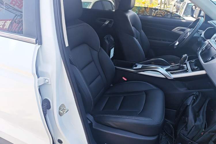 Used Geely Auto Emgrand X7 Sport 2016 1.8TD Automatic Smart Model Right Front Seat
