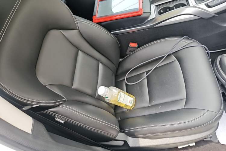 Used Geely Auto Emgrand X7 Sport 2016 1.8TD Automatic Smart Connectivity Version Right Front Seat