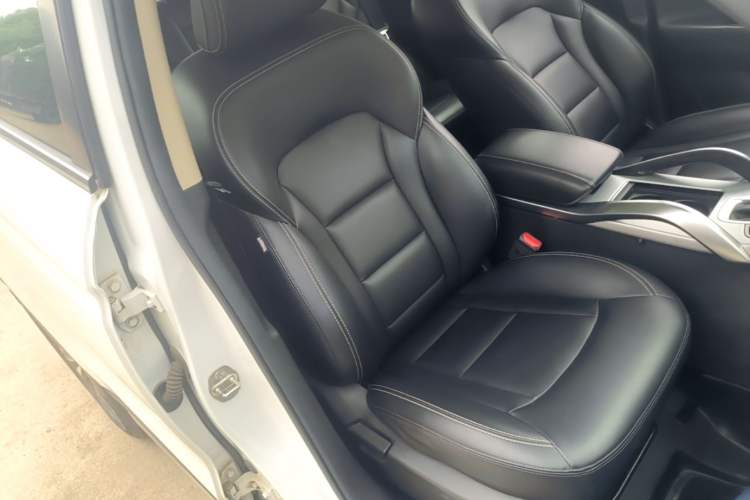 Used Geely Auto Emgrand X7 Sport 2016 1.8TD Automatic Smart Connectivity Version Right Front Seat