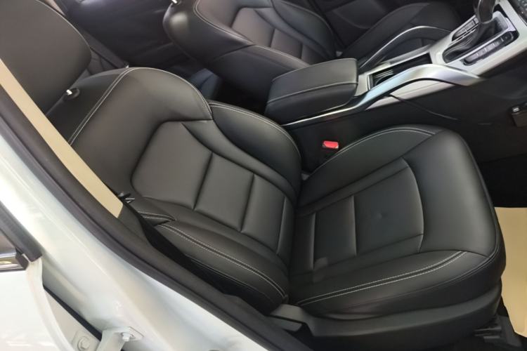 Used Geely Auto Emgrand X7 Sport 2016 1.8TD Automatic Smart Connectivity Version Right Front Seat