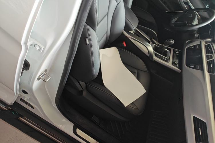 Used Geely Auto Emgrand X7 Sport 2016 2.0L Manual ZhiShang Version Right Front Seat