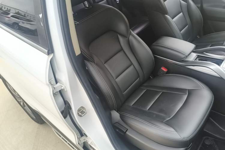 Used Geely Auto Emgrand X7 Sport 2016 1.8TD Automatic Smart Model Right Front Seat