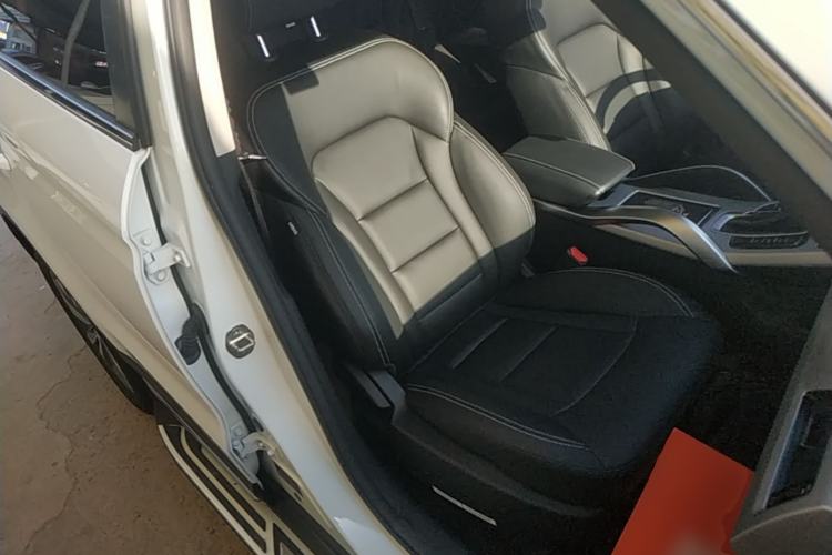 Used Geely Auto Emgrand X7 Sport 2016 1.8TD Automatic Smart Connectivity Version Right Front Seat