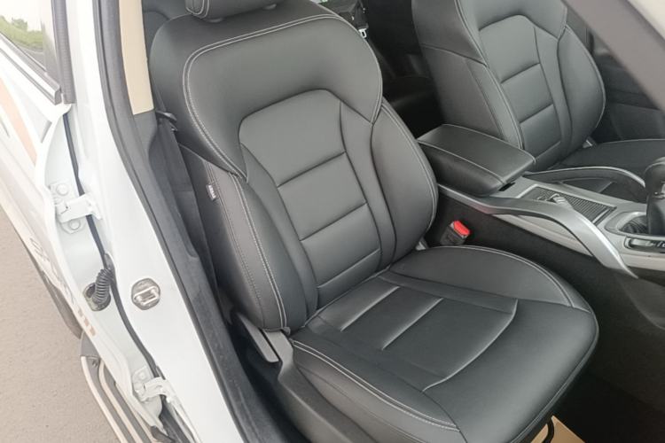 Used Geely Auto Emgrand X7 Sport 2016 2.0L Manual Smart Connect Version Right Front Seat