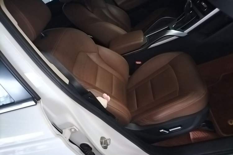 Used Geely Auto Emgrand X7 Sport 2016 1.8TD Automatic ZhiZun Version Right Front Seat