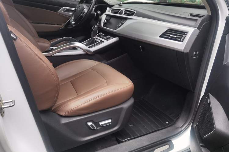 Used Geely Auto Emgrand X7 Sport 2016 1.8TD Automatic ZhiZun Version Right Front Seat