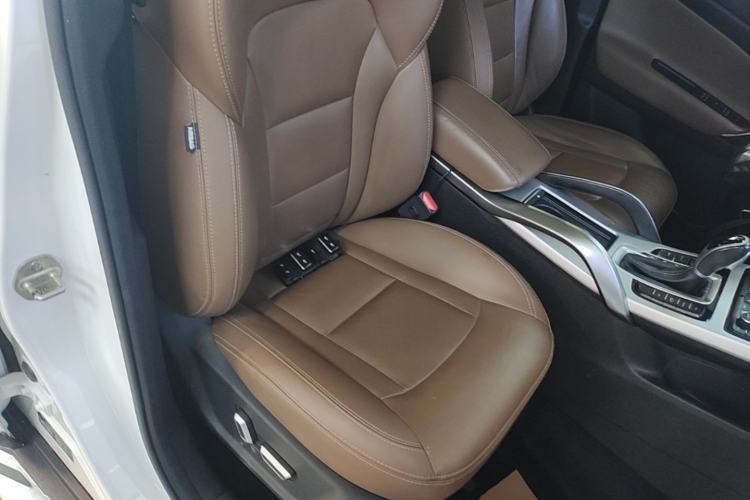 Used Geely Auto Emgrand X7 Sport 2016 1.8TD Automatic ZhiZun Version Right Front Seat