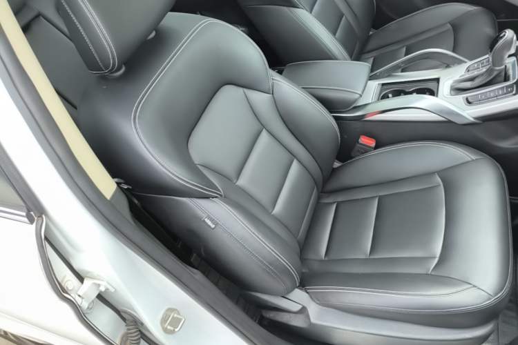 Used Geely Auto Emgrand X7 Sport 2016 1.8TD Automatic Smart Model Right Front Seat