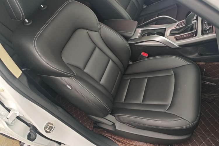 Used Geely Auto Emgrand X7 Sport 2016 1.8TD Automatic Smart Connectivity Version Right Front Seat