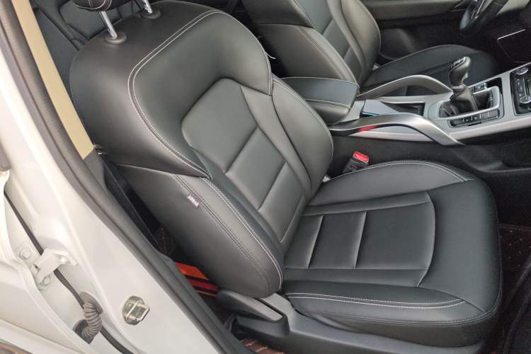 Used Geely Auto Emgrand X7 Sport 2016 2.0L Manual ZhiShang Version Right Front Seat
