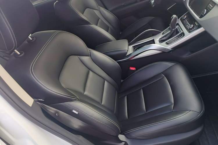Used Geely Auto Emgrand X7 Sport 2016 1.8TD Automatic Smart Model Right Front Seat