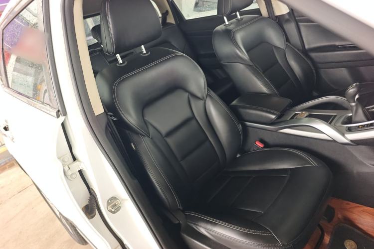 Used Geely Auto Emgrand X7 Sport 2016 2.0L Manual ZhiShang Version Right Front Seat