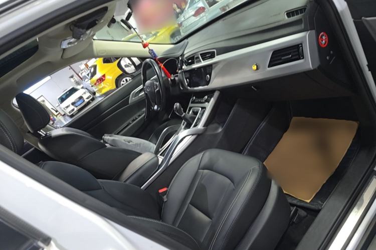 Used Geely Auto Emgrand X7 Sport 2016 2.0L Manual Smart Connect Version Right Front Seat