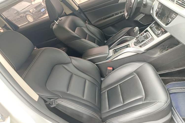 Used Geely Auto Emgrand X7 Sport 2016 2.0L Manual Smart Connect Version Right Front Seat