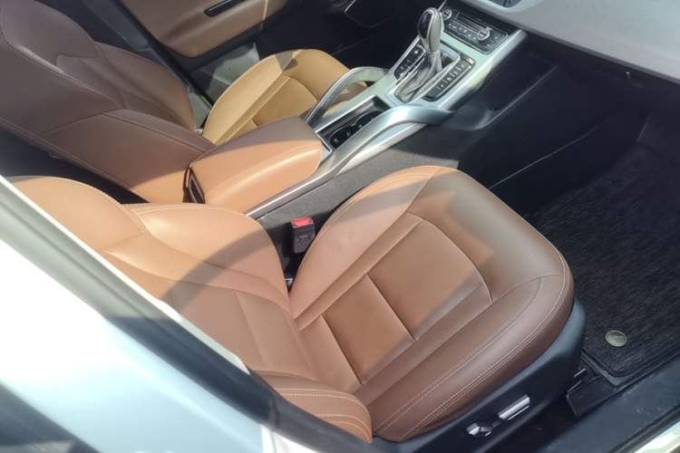 Used Geely Auto Emgrand X7 Sport 2016 1.8TD Automatic ZhiZun Version Right Front Seat