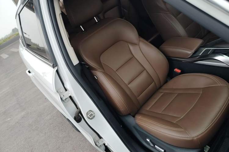 Used Geely Auto Emgrand X7 Sport 2016 1.8TD Automatic ZhiZun Version Right Front Seat