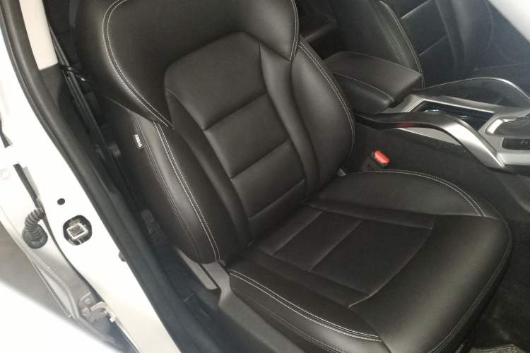 Used Geely Auto Emgrand X7 Sport 2016 1.8TD Automatic Smart Model Right Front Seat