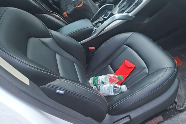 Used Geely Auto Emgrand X7 Sport 2016 1.8TD Automatic ZhiShang Model Right Front Seat