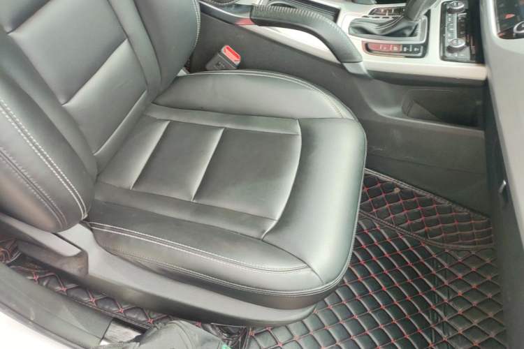 Used Geely Auto Emgrand X7 Sport 2016 1.8TD Automatic Smart Model Right Front Seat