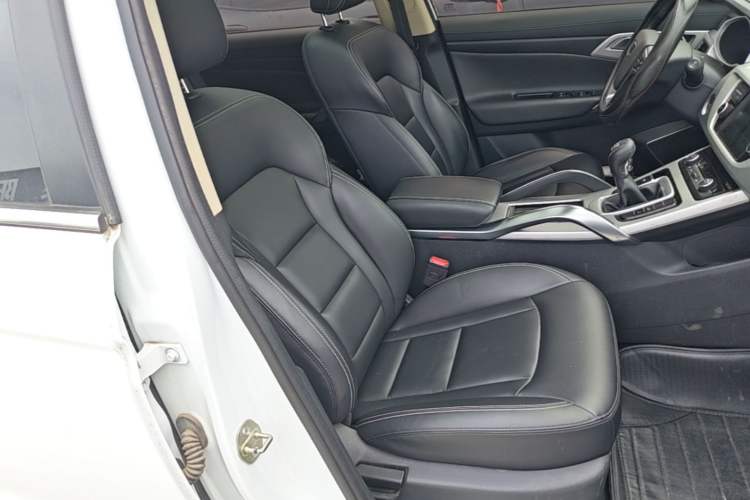 Used Geely Auto Emgrand X7 Sport 2016 2.0L Manual ZhiShang Version Right Front Seat