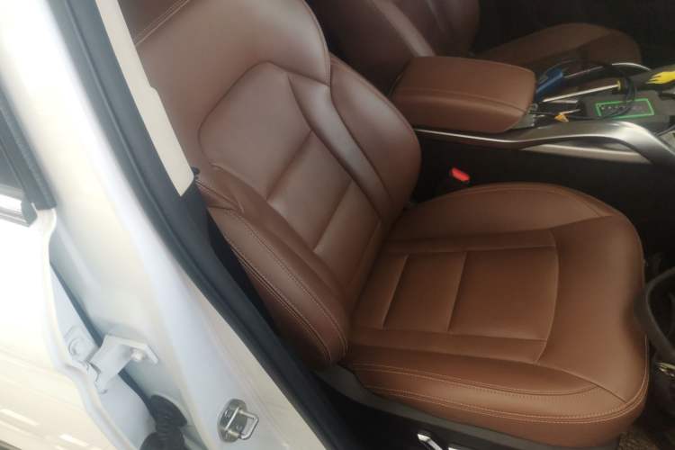 Used Geely Auto Emgrand X7 Sport 2016 1.8TD Automatic All-Wheel-Drive ZhiZun Edition Right Front Seat