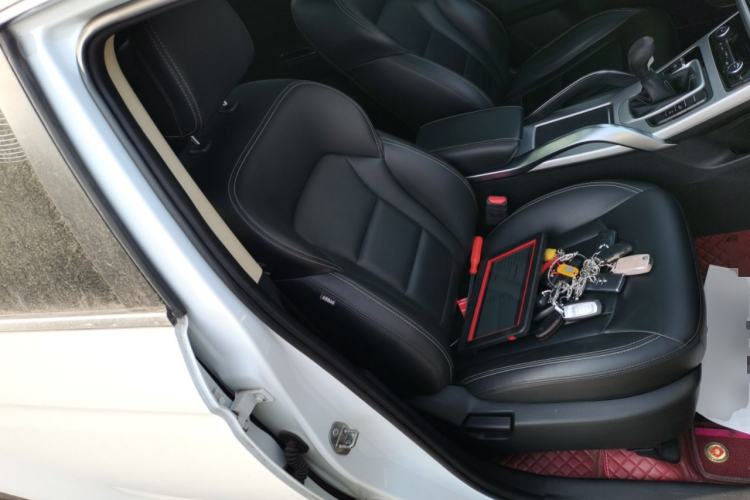 Used Geely Auto Emgrand X7 Sport 2016 2.0L Manual ZhiShang Version Right Front Seat