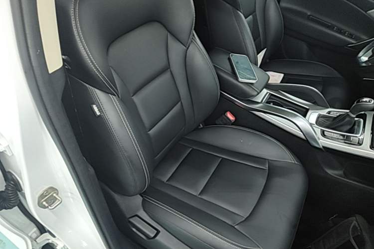 Used Geely Auto Emgrand X7 Sport 2016 2.0L Manual ZhiShang Version Right Front Seat
